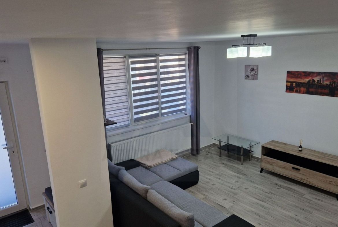 Casa 4 camere 84 mp utili curte privata balcon parcare Zona Triajului - foto 2