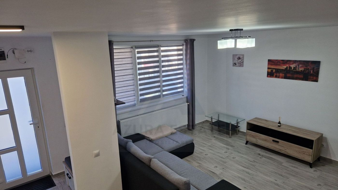 Casa 4 camere 84 mp utili curte privata balcon parcare Zona Triajului - foto 2
