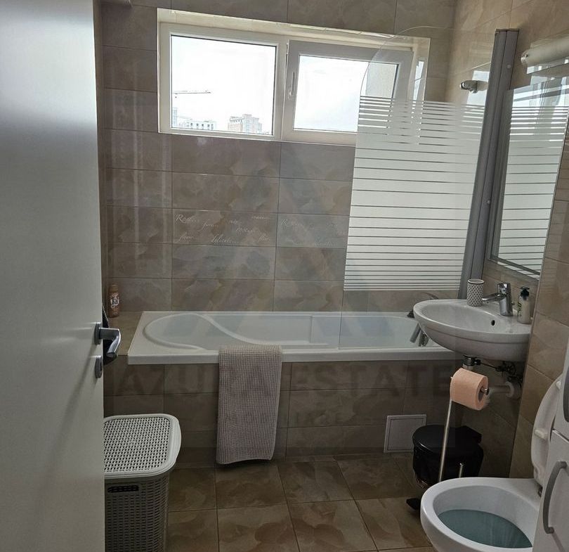 Apartament modern 3 camere 64 mp utili etaj 2 balcon parcare Selimbar - foto 6