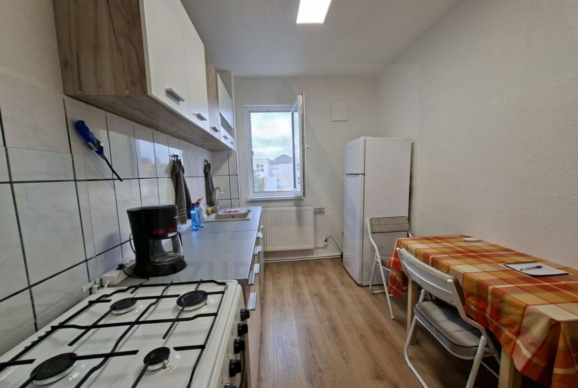 Apartament 3 camere etaj 2 renovat prima inchiriere pe Mihai Viteazul - foto 4