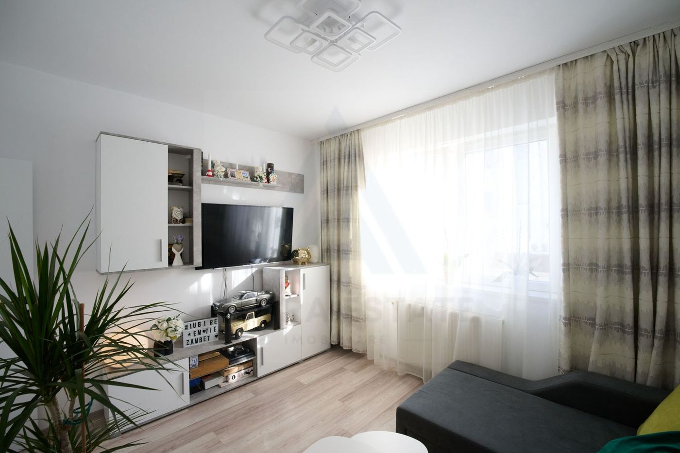 Apartament 2 camere decomandat 48 mp complet renovat Arhitectilor - Imagine principala