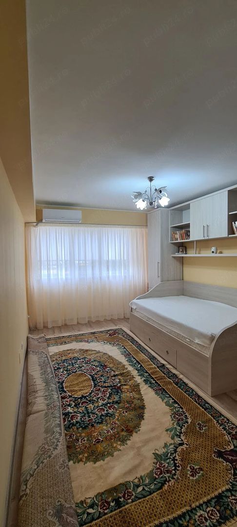 De inchiriat apartament 1 camera micro 20, etaj 1, 1500 lei - Imagine principala