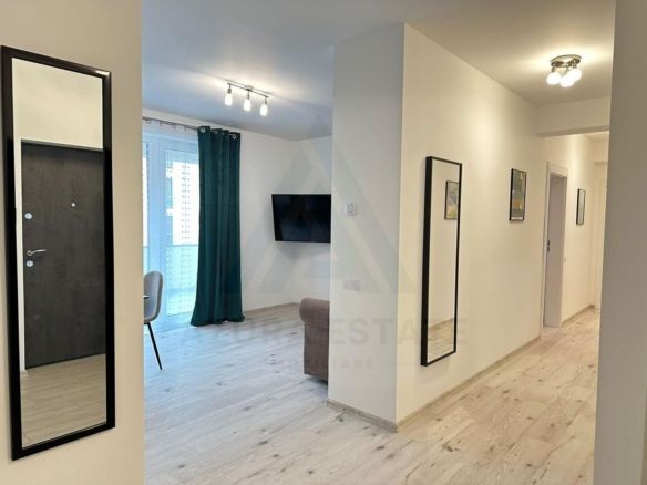 Apartament modern 3 camere 101 mp 2 bai lift terasa si parcare Central - Imagine principala