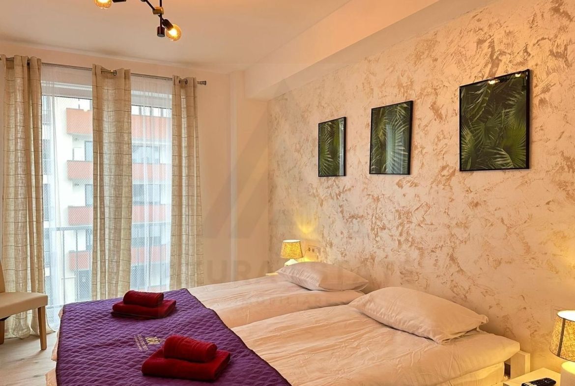 Apartament modern 3 camere 101 mp 2 bai lift terasa si parcare Central - foto 8