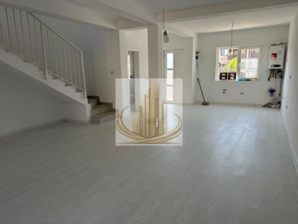 Duplex Modern P+1, 4 Camere, 120 mp Utili, Teren 627 mp – Moșnița Nouă - Imagine principala