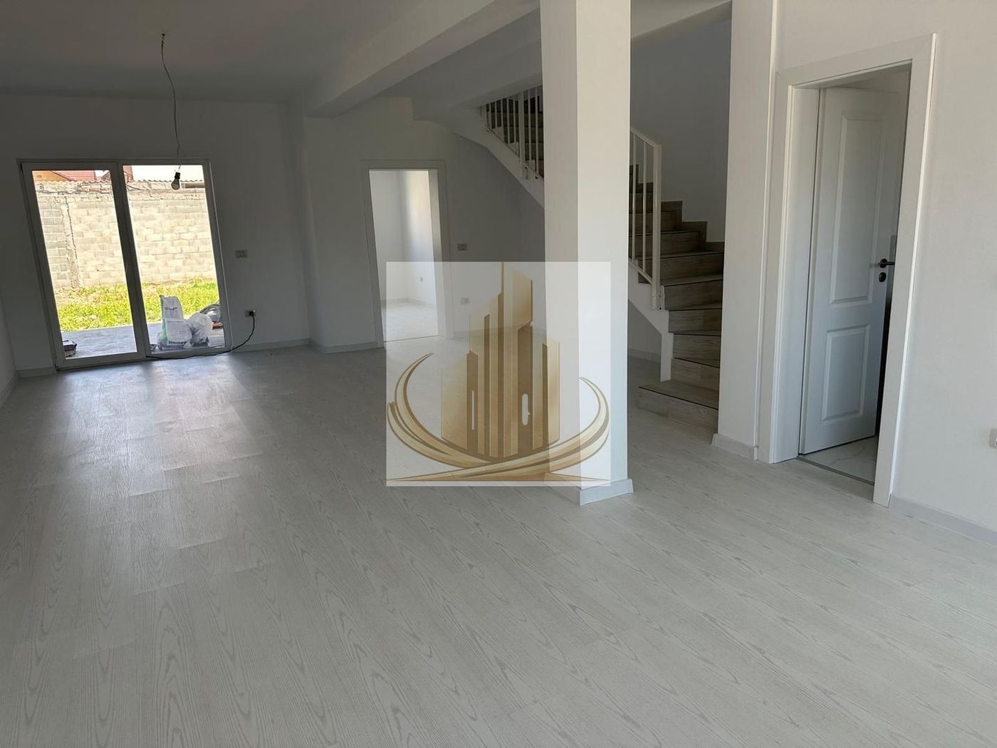 Duplex Modern P+1, 4 Camere, 120 mp Utili, Teren 627 mp – Moșnița Nouă - foto 2