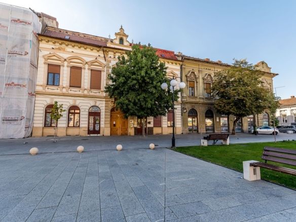 Apartament pe două nivele în Piața Catedralei, Arad. - Imagine principala