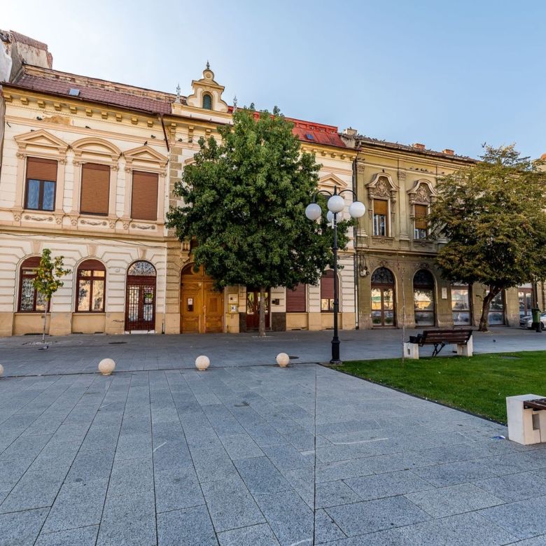 Apartament pe două nivele în Piața Catedralei, Arad. - Imagine principala