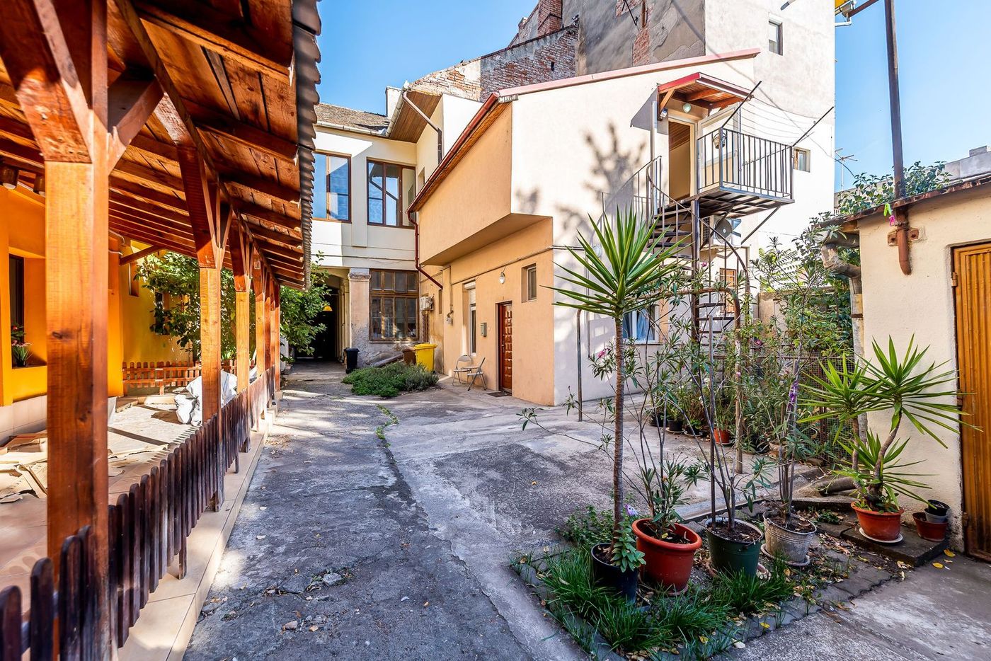 Apartament pe două nivele în Piața Catedralei, Arad. - foto 3