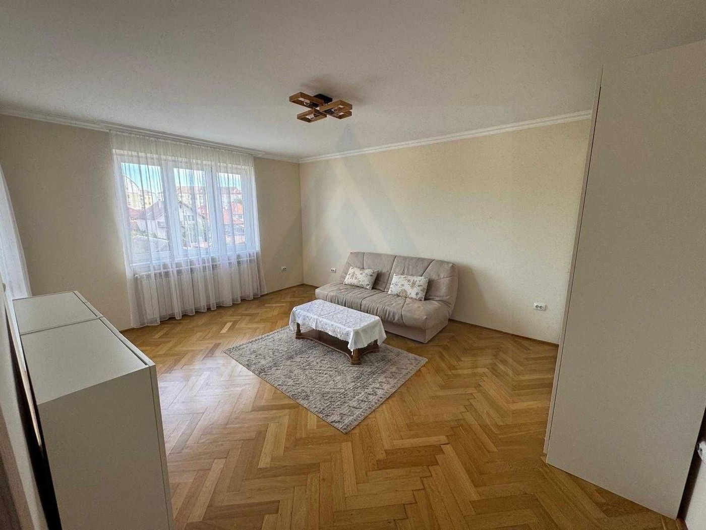 Apartament 2 camere 70 mp utili etaj 2 balcon si pivnita Trei Stejari - foto 2 Apartament 2 camere 70 mp utili etaj 2 balcon si pivnita Trei Stejari - foto 2