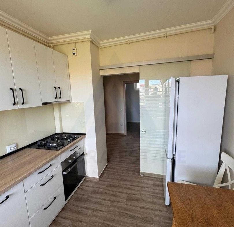 Apartament 2 camere 70 mp utili etaj 2 balcon si pivnita Trei Stejari - foto 4