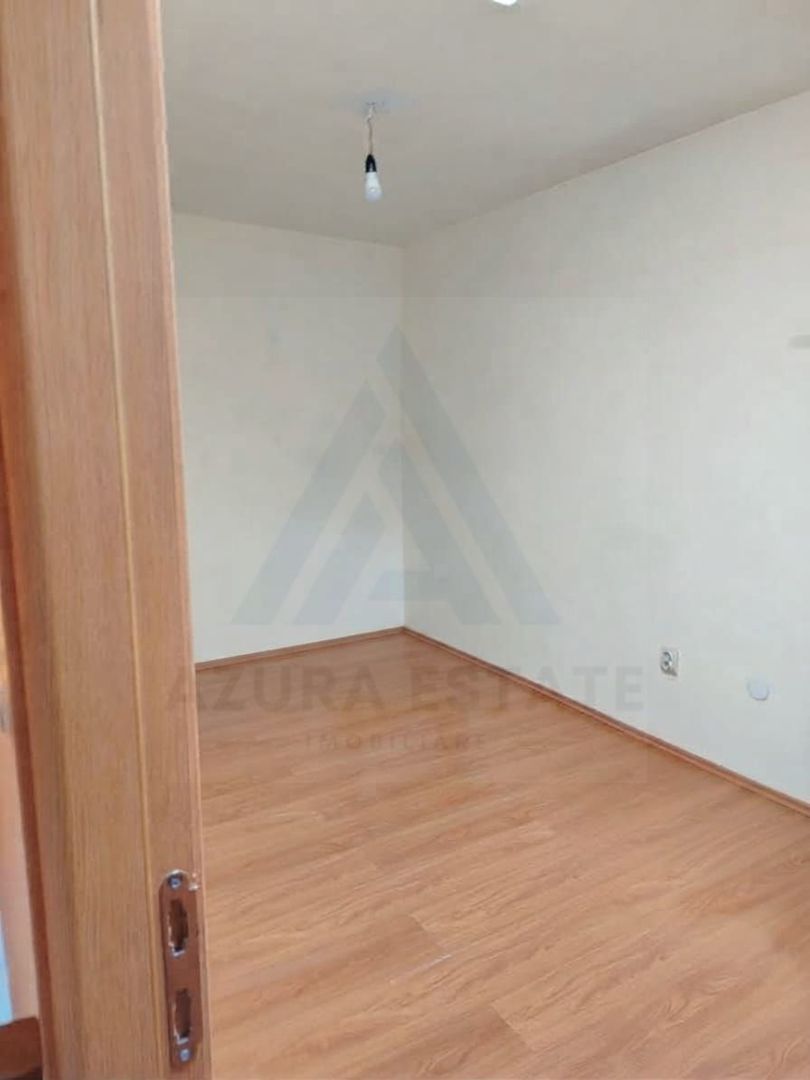 Apartament 3 camere nemobilat 52 mp utili zona Trei Stejari - foto 5