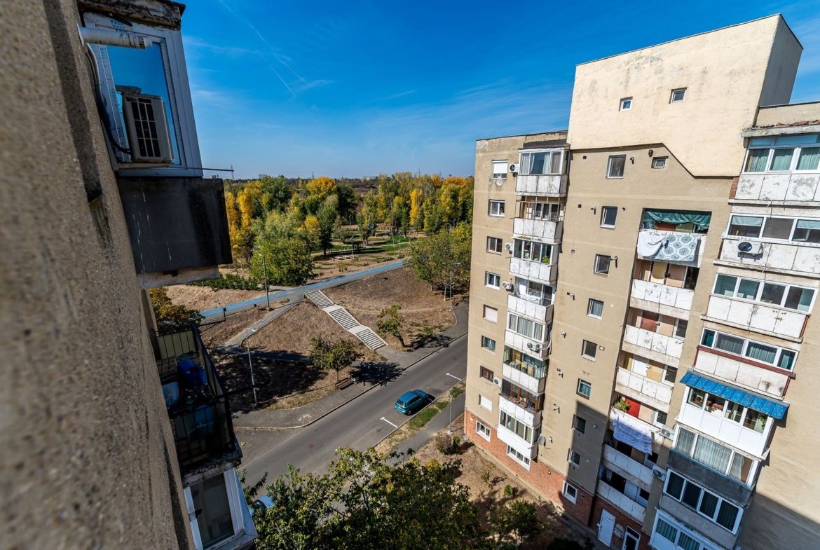 Apartament cu 5 camere pe Splaiul General Gheorghe Magheru, Micălaca - foto 4