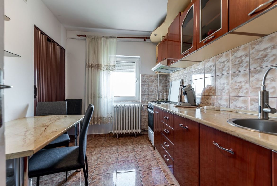 Apartament 2 camerel, bloc V8,  Zona 6 Vânători. - foto 2
