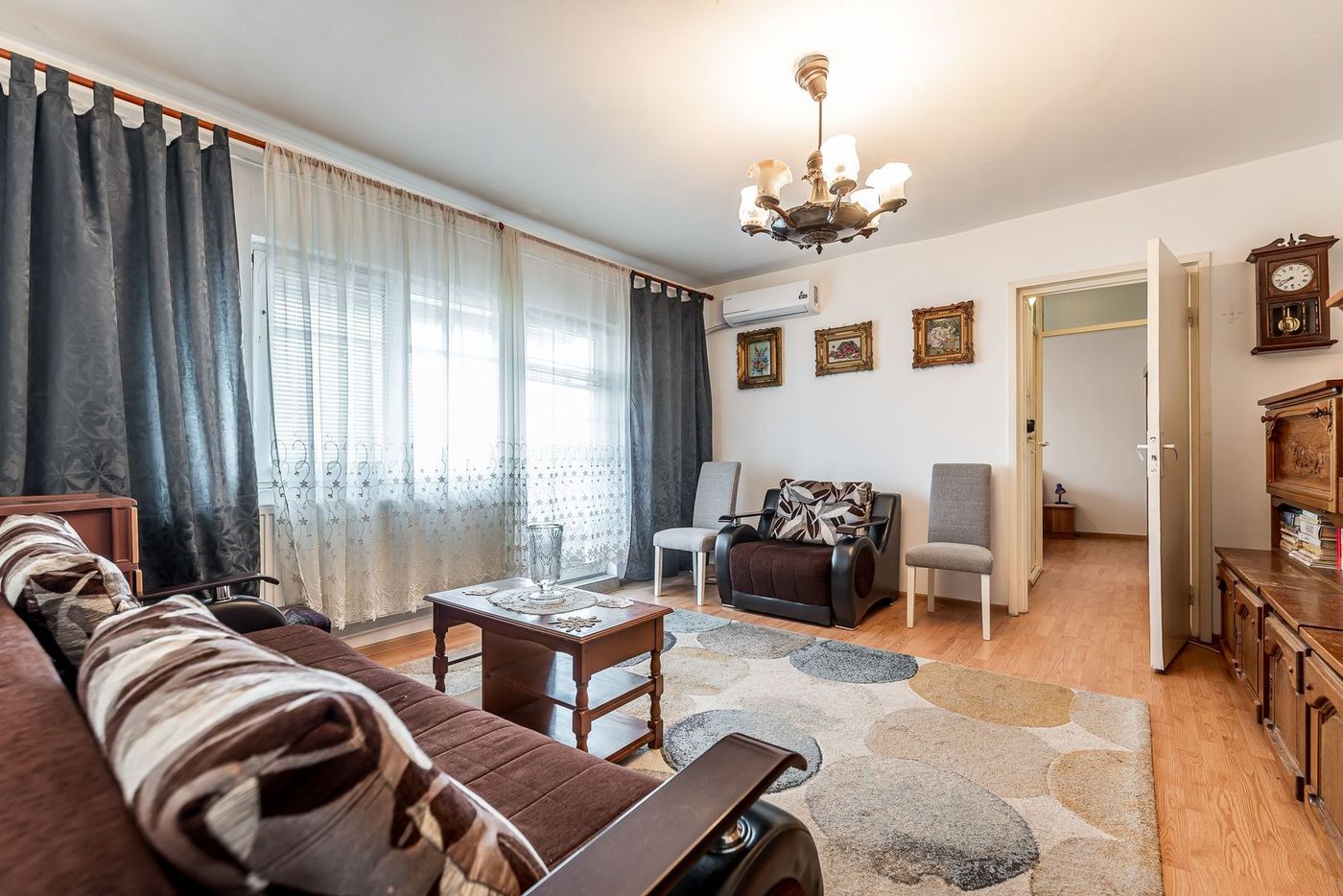 Apartament 2 camerel, bloc V8,  Zona 6 Vânători. - foto 4