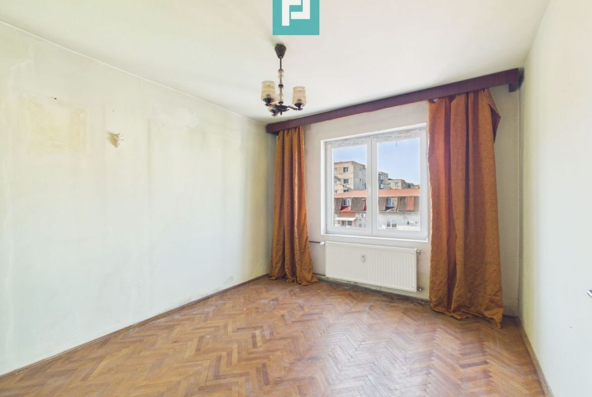 Apartament 3 camere | Decomandat | Zona Complex - foto 2