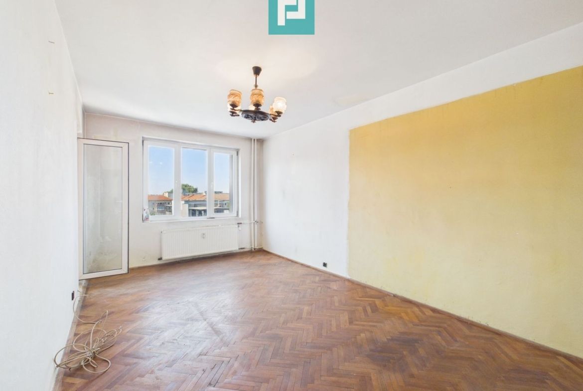 Apartament 3 camere | Decomandat | Zona Complex - foto 3