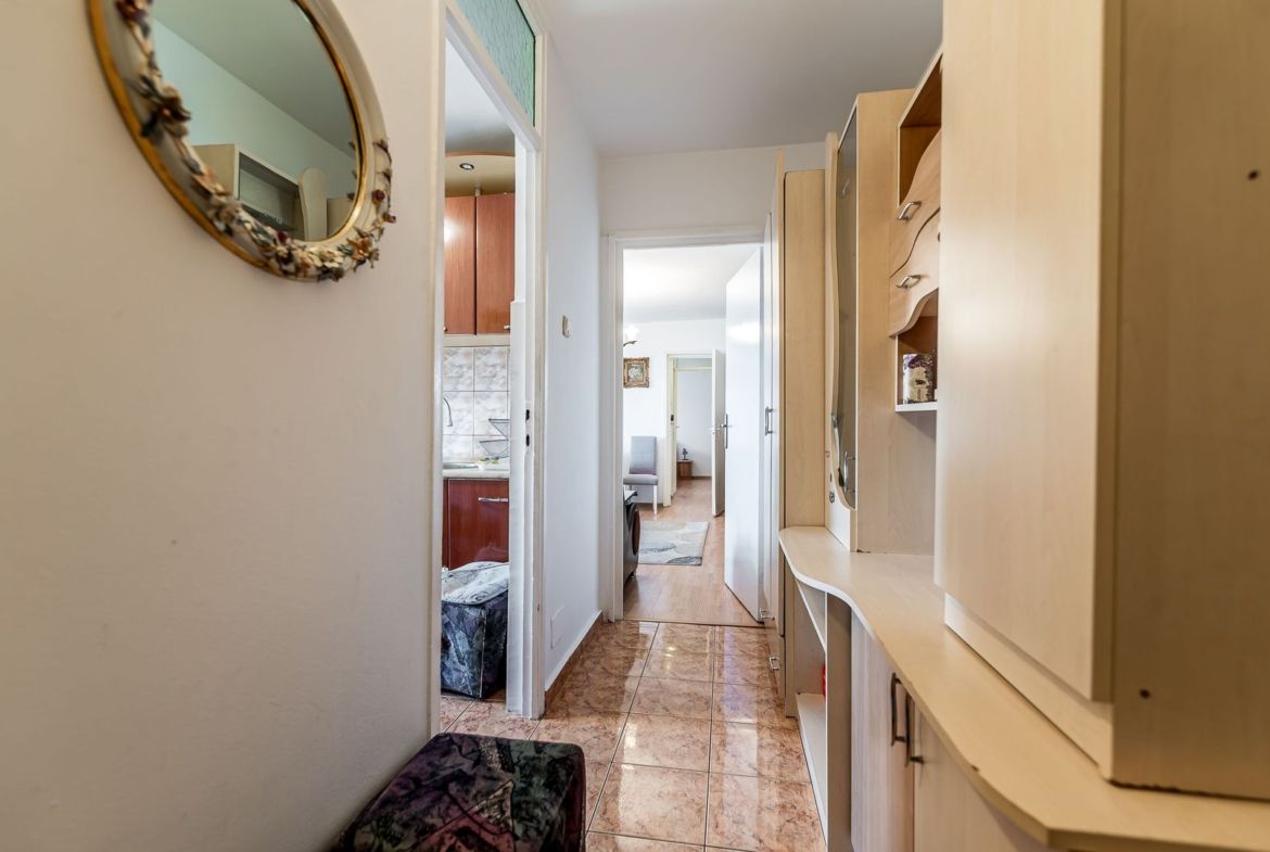 Apartament 2 camerel, bloc V8,  Zona 6 Vânători. - foto 6
