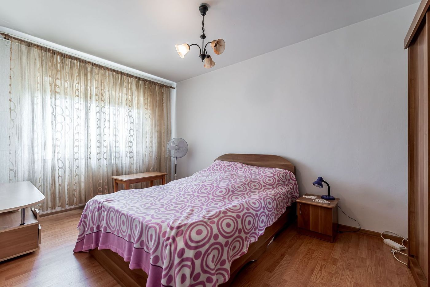 Apartament 2 camerel, bloc V8,  Zona 6 Vânători. - foto 8