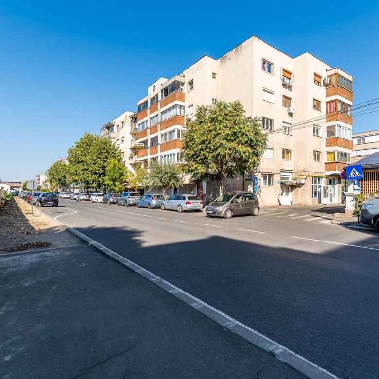 Apartament 3 camere, etaj 1,  zona Băncilor / Podgoria - Imagine principala
