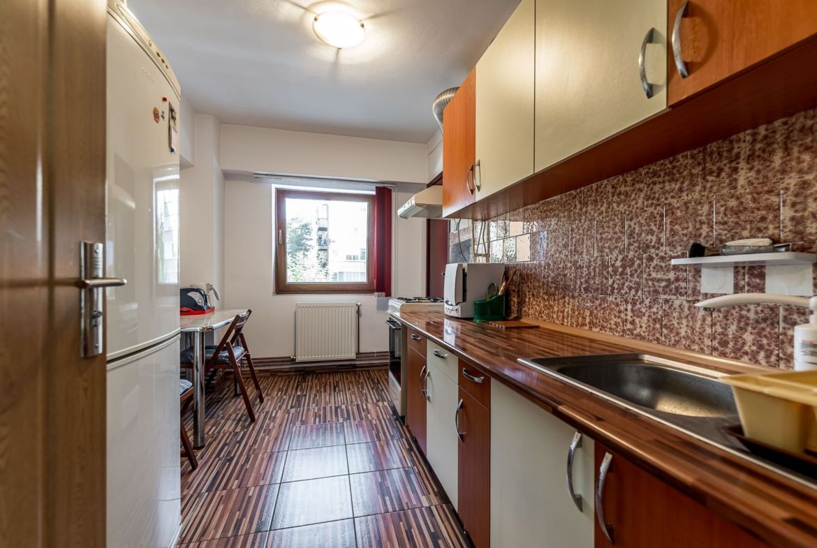 Apartament 3 camere, etaj 1,  zona Băncilor / Podgoria - foto 5
