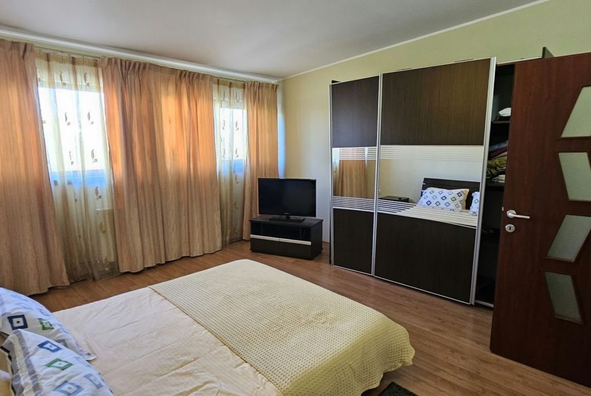 Spațiu - apartament 5 camere de închiriat – 160 mp - Micro 20 – zona BKO - foto 3