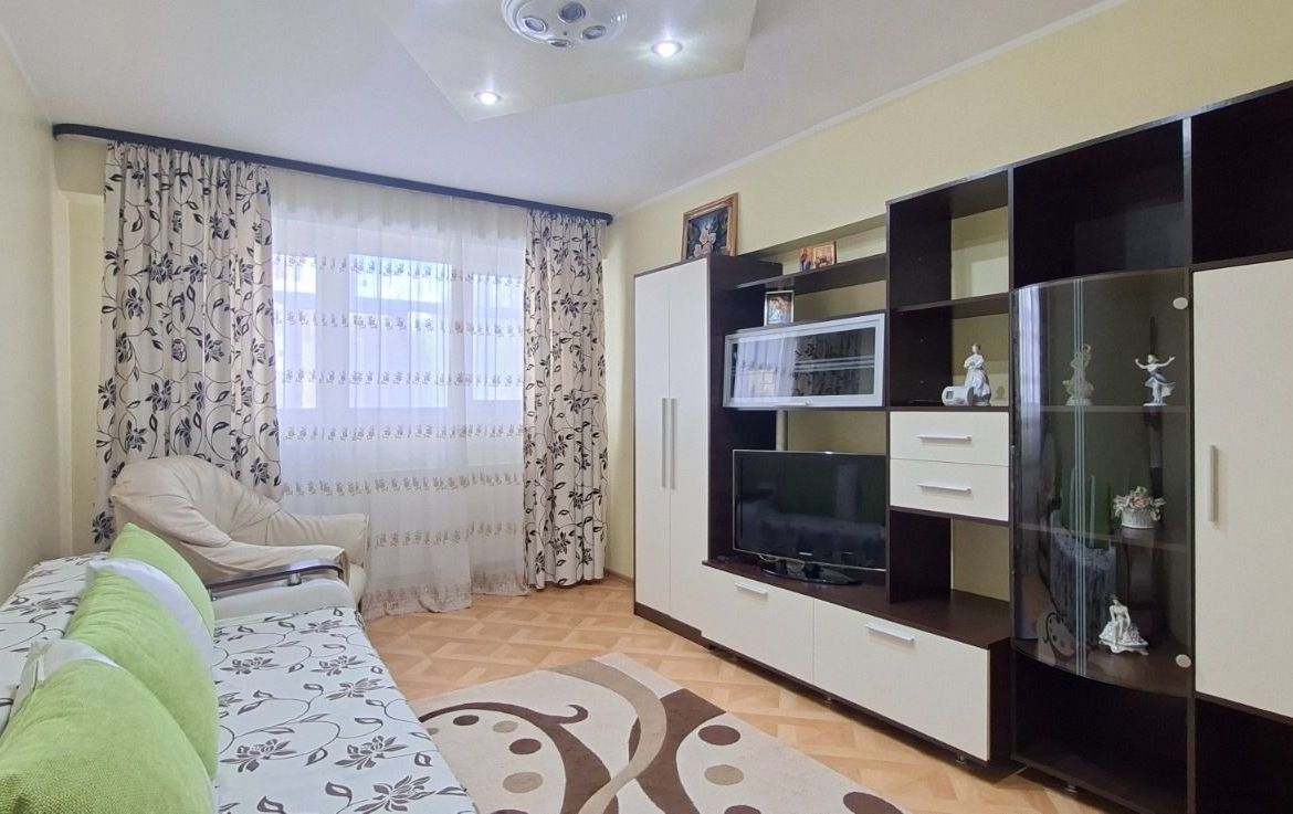 De inchiriat apartament cu 2 camere Micro 14, etaj 1, 350 euro - foto 2