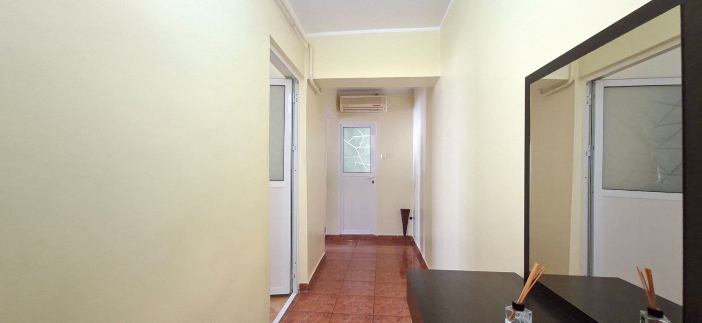 De inchiriat apartament cu 2 camere Micro 14, etaj 1, 350 euro - foto 5
