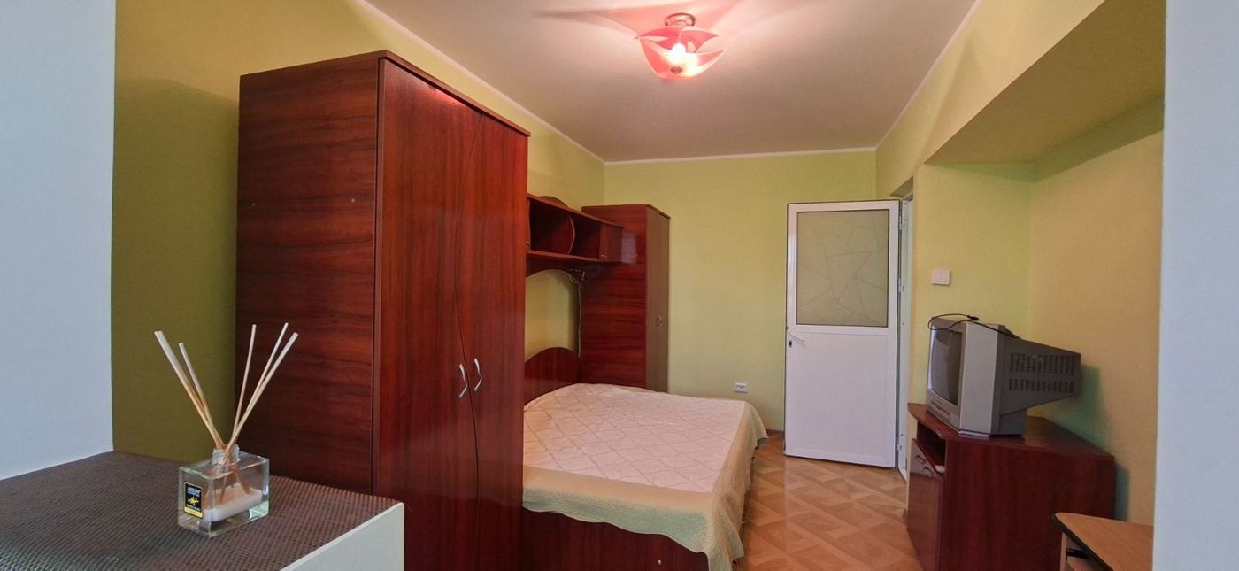 De inchiriat apartament cu 2 camere Micro 14, etaj 1, 350 euro - foto 8