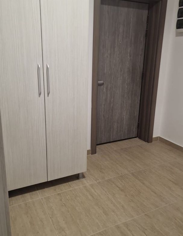 De inchiriat apartament cu 2 camere bloc nou, Anul revolutiei, et.1, 450 E - foto 2