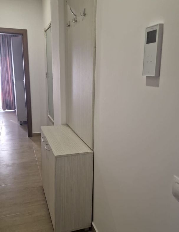 De inchiriat apartament cu 2 camere bloc nou, Anul revolutiei, et.1, 450 E - foto 6