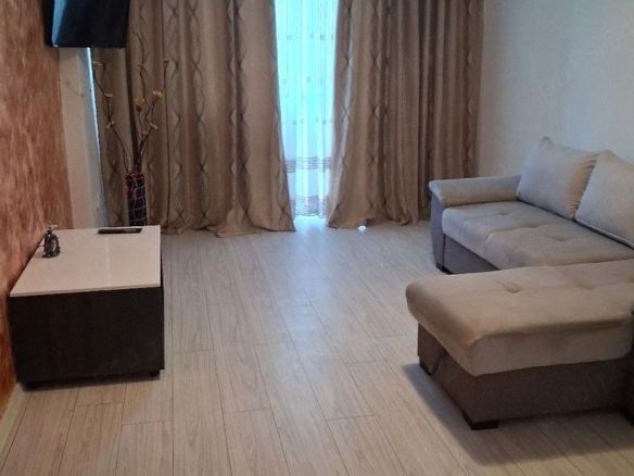 De inchiriat apartament cu 2 camere etaj 4 micro 13, 320 euro - Imagine principala