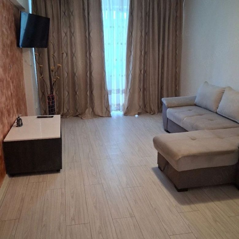 De inchiriat apartament cu 2 camere etaj 4 micro 13, 320 euro - Imagine principala
