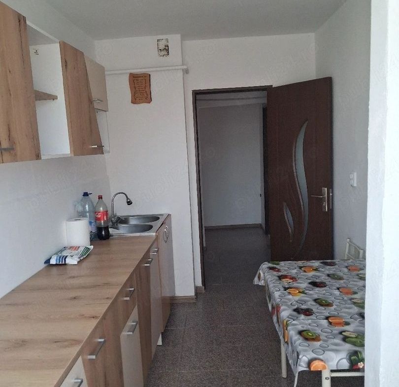 De inchiriat apartament cu 2 camere etaj 4 micro 13, 320 euro - foto 2