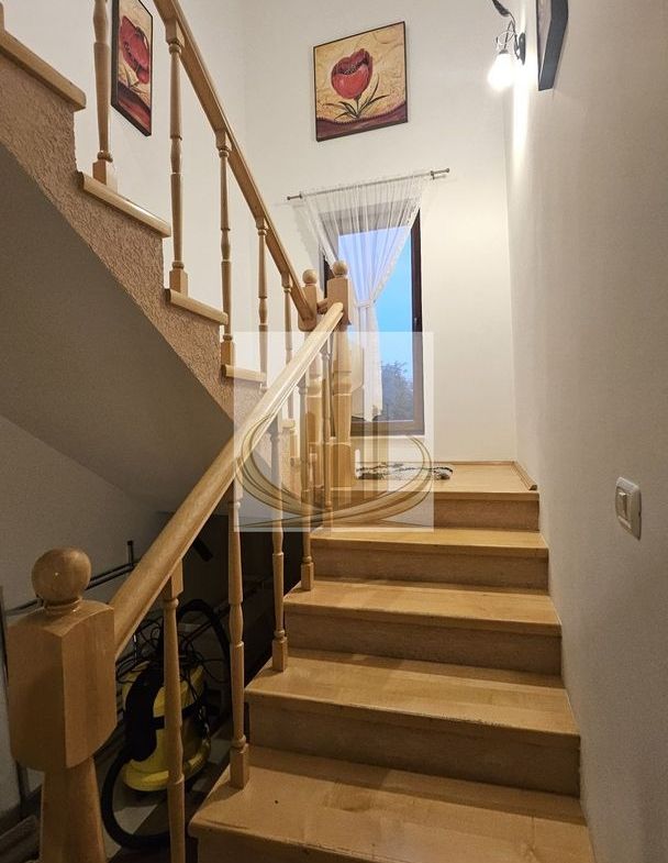 Casă Individuală de Închiriat în Giroc 200 mp Utili 4 Dormitoare Garaj - foto 6