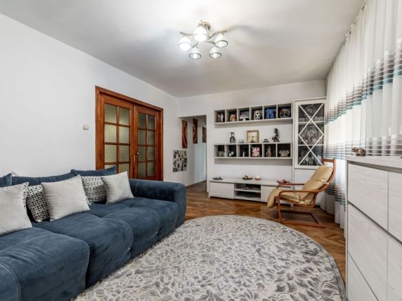 🏡 3 camere, 2 băi, parter – Aurel Vlaicu | 79.000 € - Imagine principala