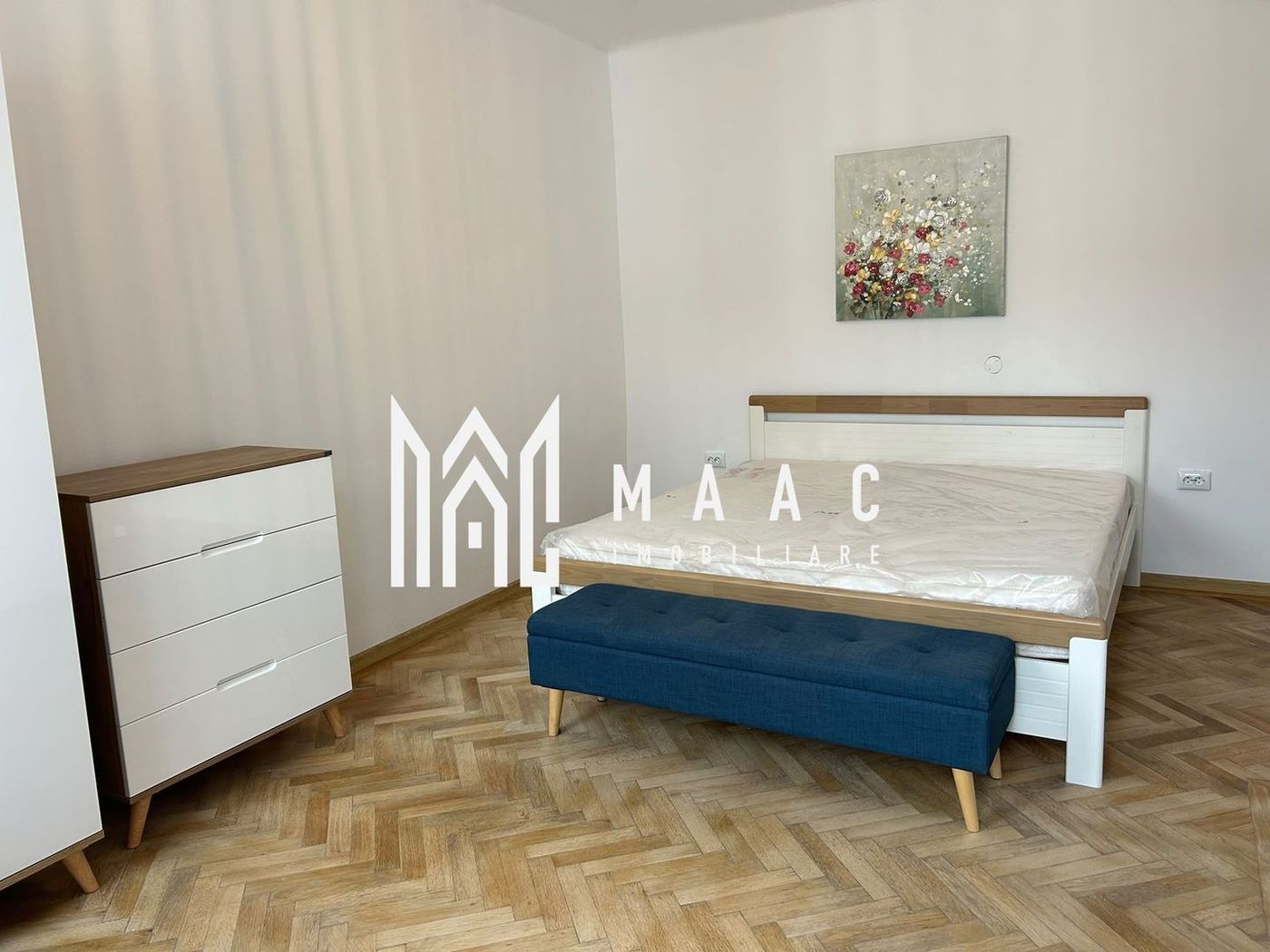 Apartament 2 camere de închiriat | Cisnădie, Central | Curte - Imagine principala