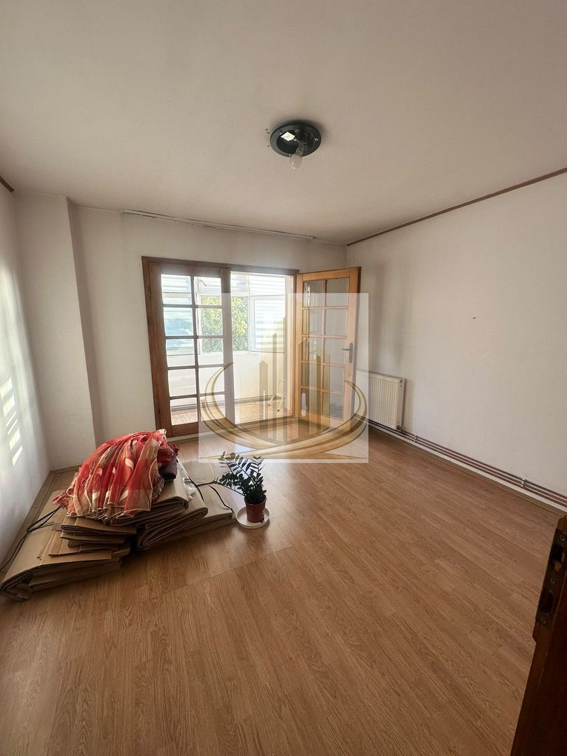Apartament 3 camere Bucovina, 72 mp utili, 2 băi și 2 balcoane închise - foto 2 Apartament 3 camere Bucovina, 72 mp utili, 2 băi și 2 balcoane închise - foto 2