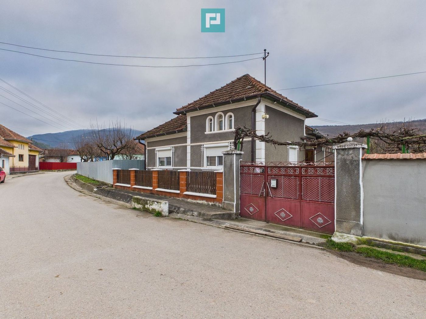 Casă in Sighiștel, la 5 km de Ștei, Muntii Apuseni - Imagine principala