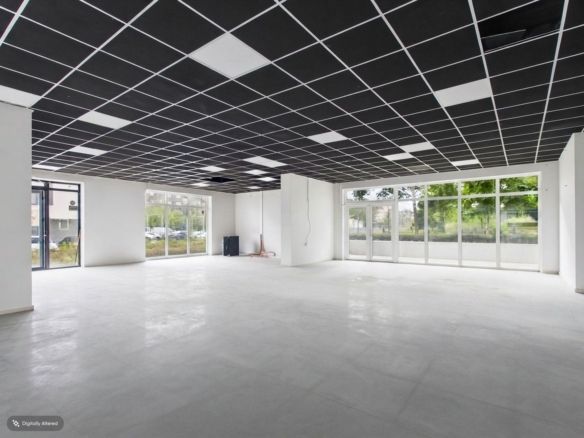 Spațiu comercial 220 mp, 9 parcări, Oradea - Imagine principala