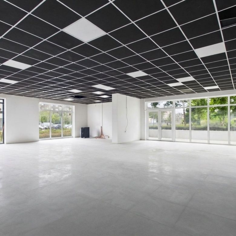 Spațiu comercial 220 mp, 9 parcări, Oradea - Imagine principala