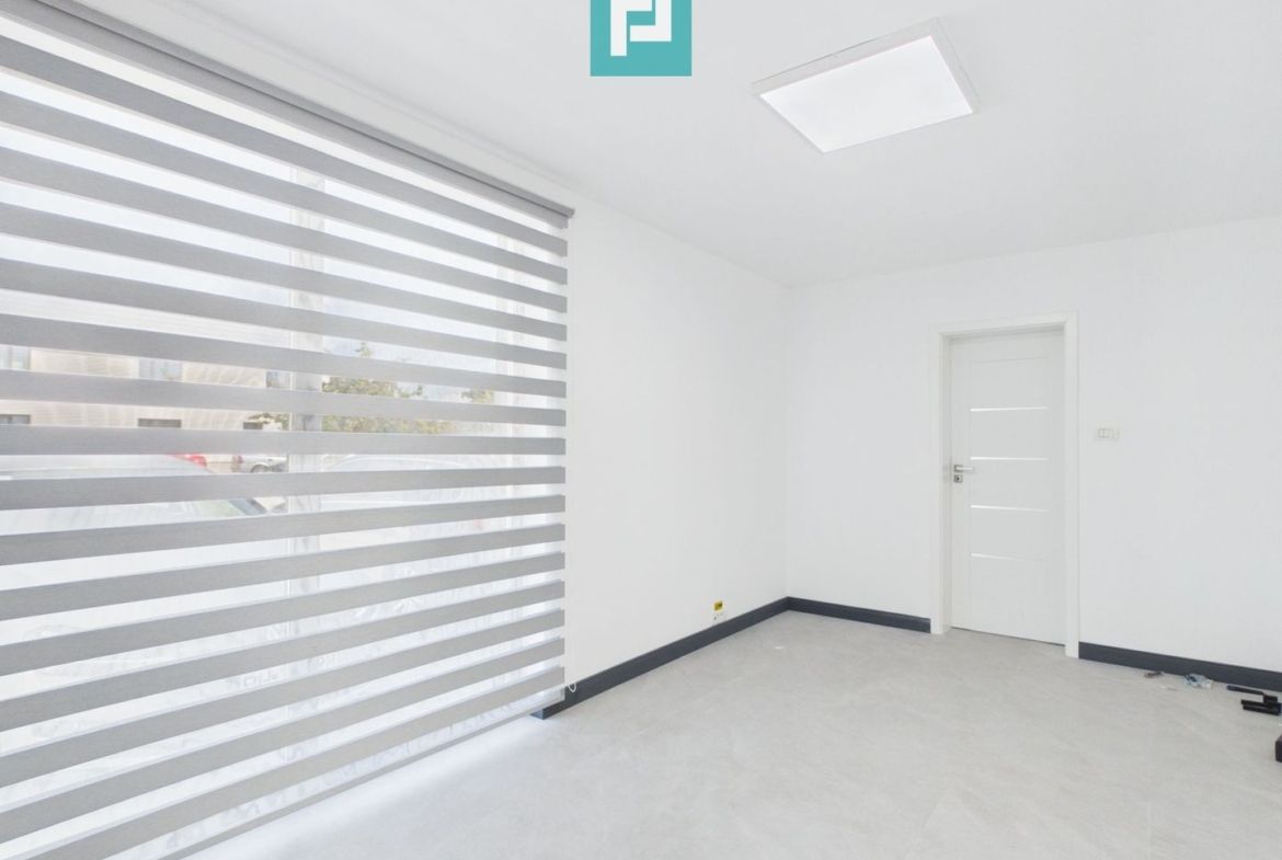 Birou 32 mp Oradea, parcare, acces centură - foto 7