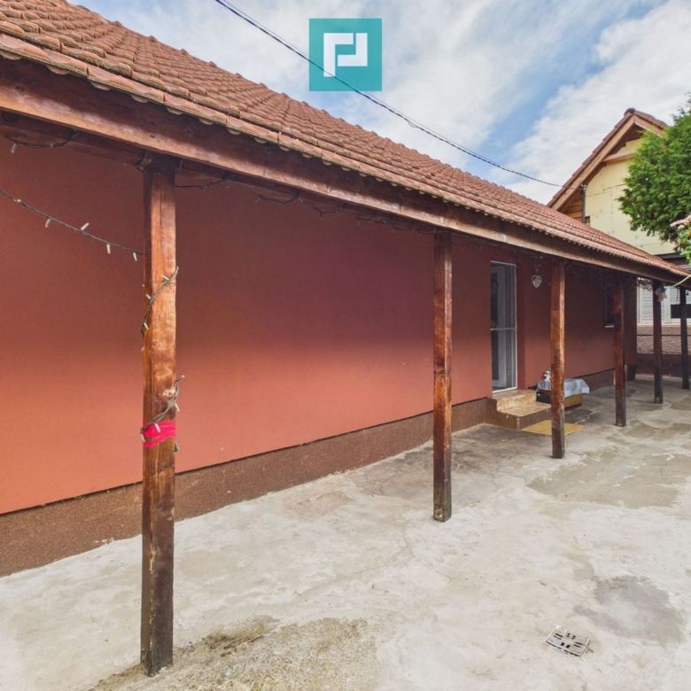 Casă cu 2 corpuri, teren 398 mp, Oradea - Imagine principala