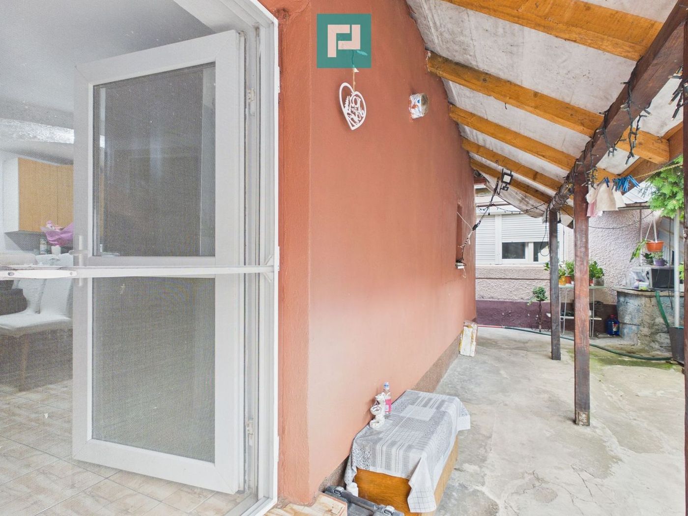 Casă cu 2 corpuri, teren 398 mp, Oradea - foto 3 Casă cu 2 corpuri, teren 398 mp, Oradea - foto 3