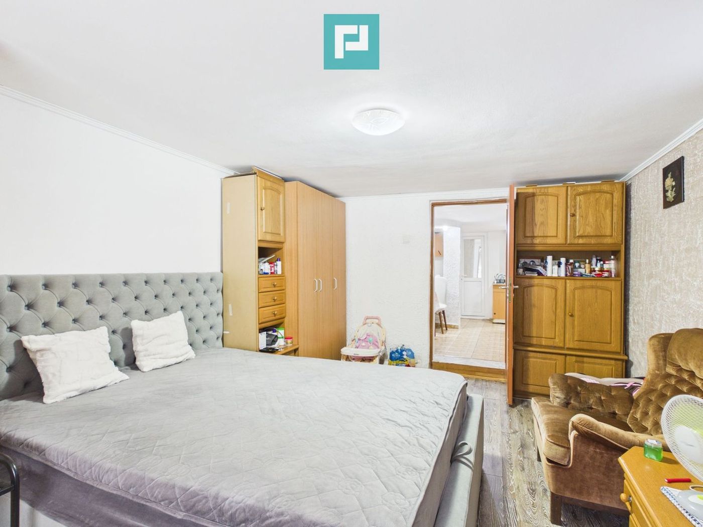 Casă cu 2 corpuri, teren 398 mp, Oradea - foto 6 Casă cu 2 corpuri, teren 398 mp, Oradea - foto 6