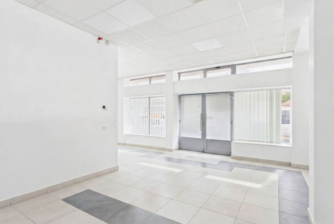 Spațiu 137 mp cu Vitrină | Rogerius - foto 2
