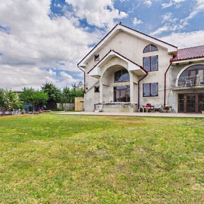 Clădire 850 mp, Czaran Gyula, 8 parcări - Imagine principala