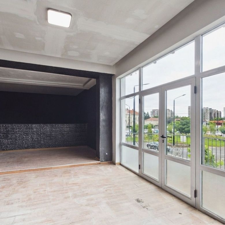Spațiu Comercial 191 mp | Decebal | Etaj 1 - Imagine principala