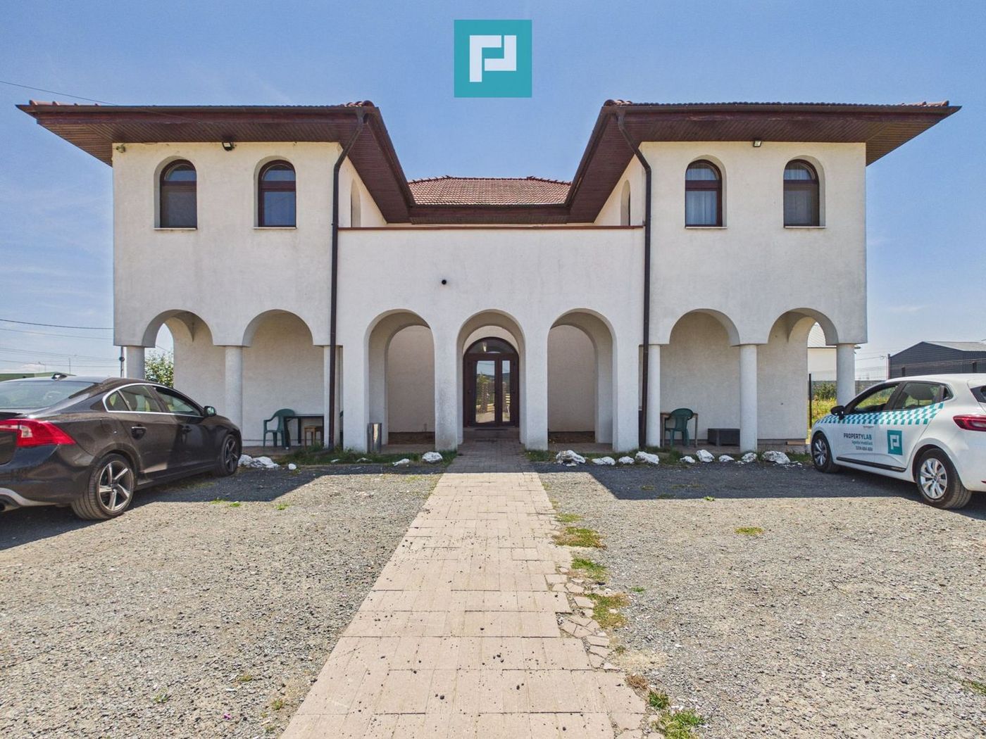 Pensiune Oșorhei | 300 mp | Teren 1.927 mp - Imagine principala