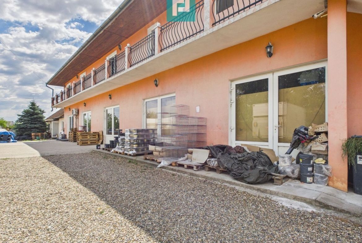 Clădire 446 mp | Teren 1.579 mp Nojorid - foto 2